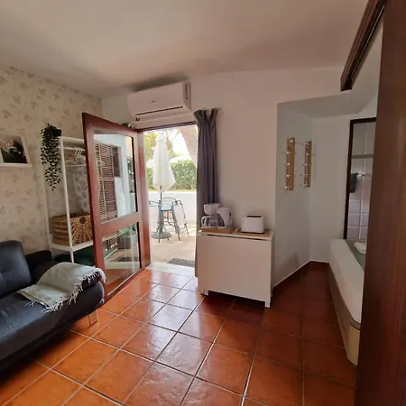 Paulo's 104 Apartment